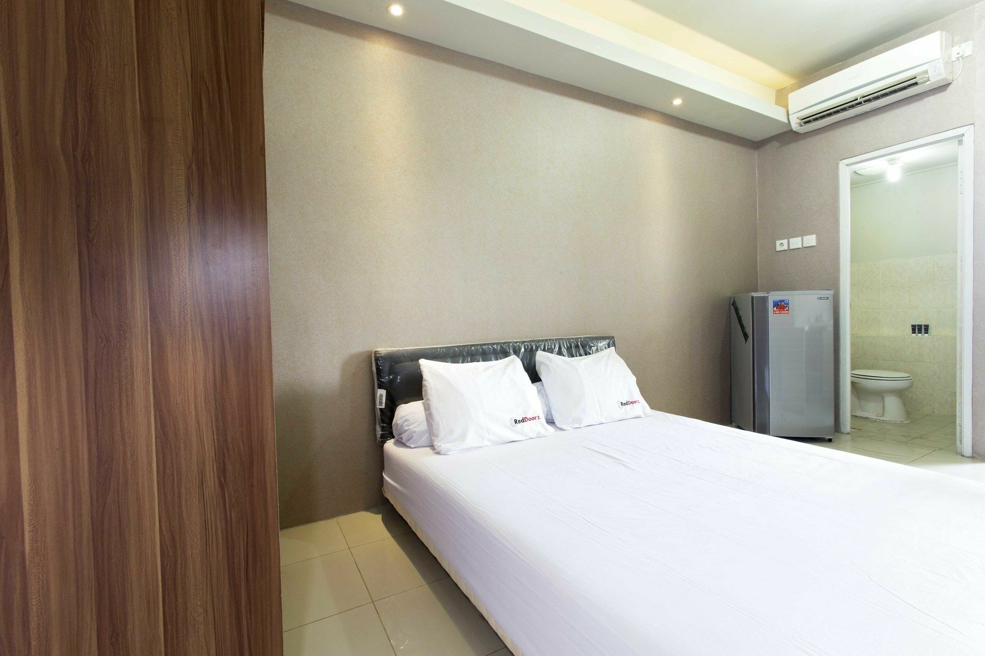 Reddoorz Apartment @ Pegangsaan Kelapa Gading จาการ์ตา ภายนอก รูปภาพ